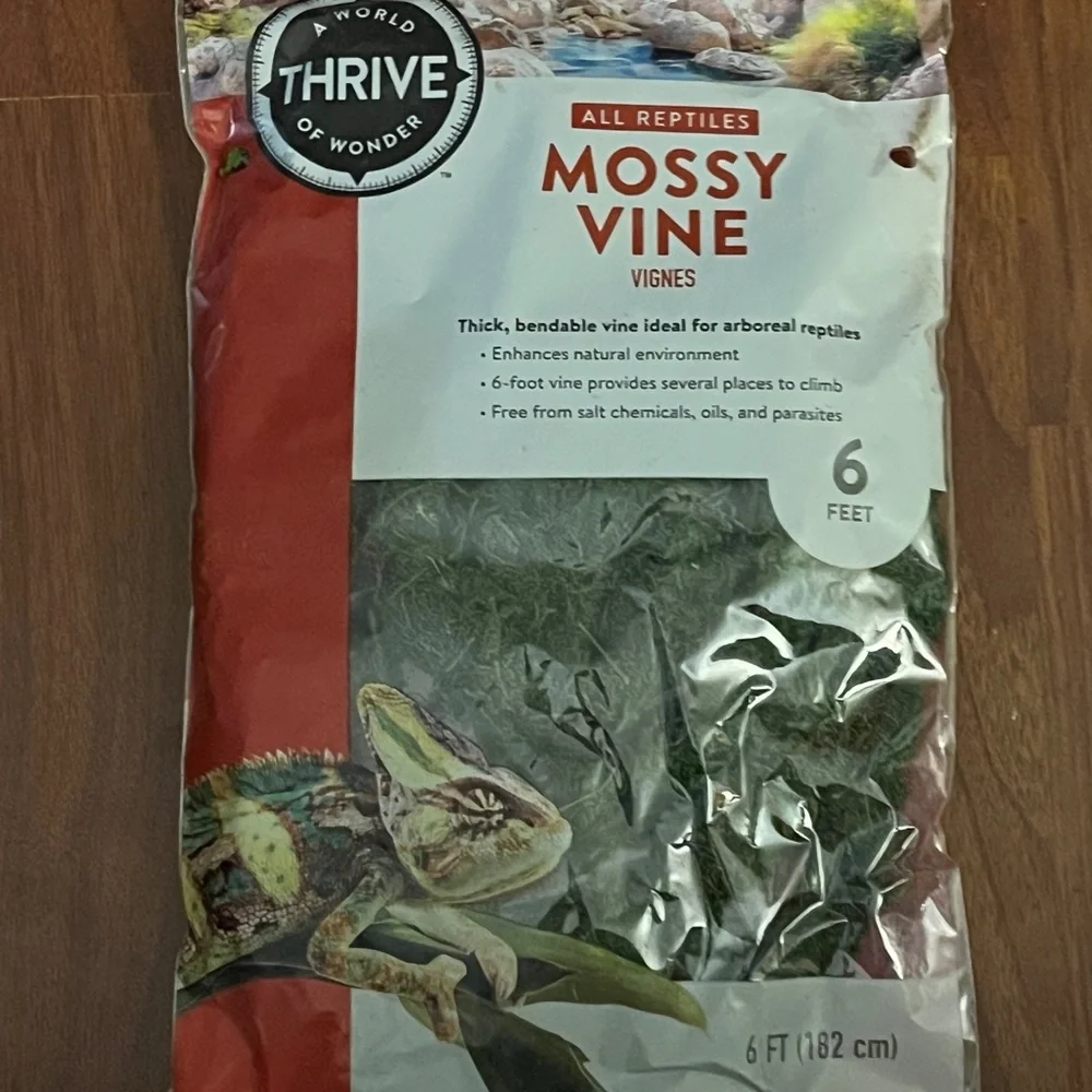 Thrive All Reptiles Mossy Vine - Green